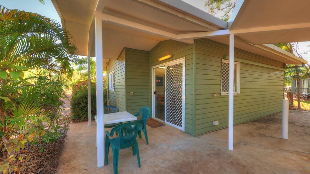 Batchelor Holiday Park Exterior photo